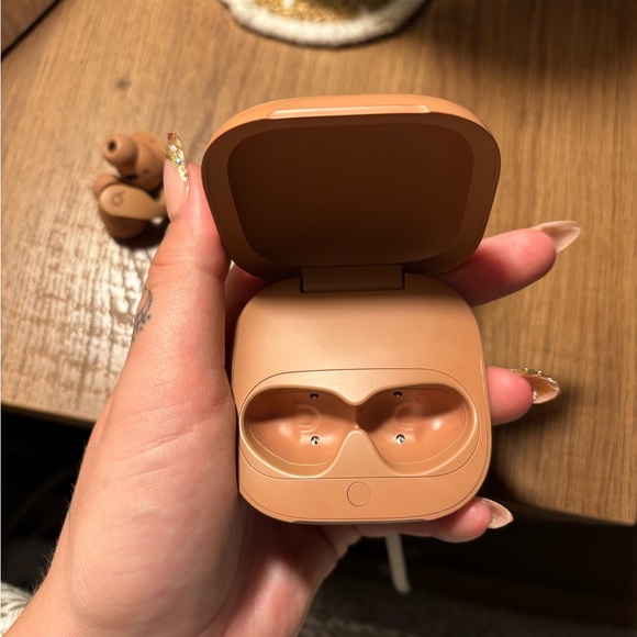 Kim Kardashian Beats Fit Pro Earbuds - Picture 5 of 12